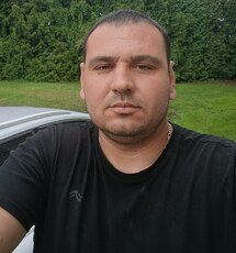 Валентин, 38