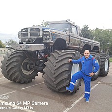 Валентин, 35