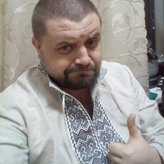 Роман, 39