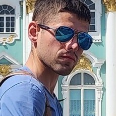 Михаил, 26