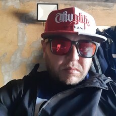 Веня, 41