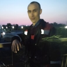 Максим, 33