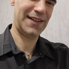 Юрий, 44