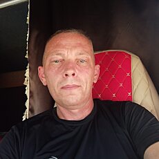 Веня, 44