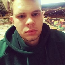Паша, 24