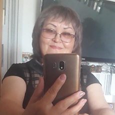 Эмилия, 63