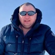 Эдуард, 38