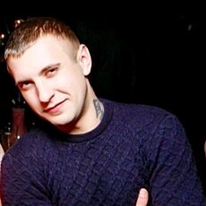 Валентин, 33