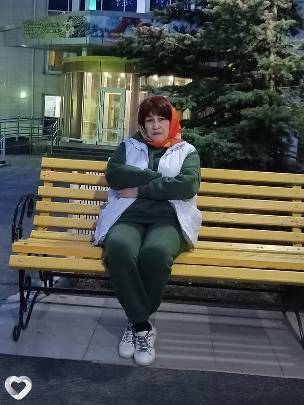 Оля