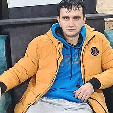 Василий, 32