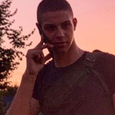 Толя, 23