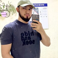 Виталий, 28