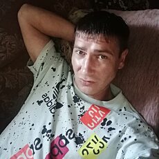 Леонид, 32