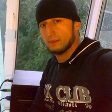 Виталя, 38
