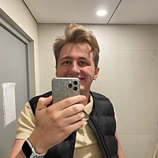 Виктор, 23