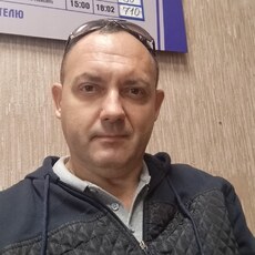 Валя, 44