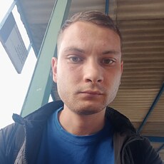 Виктор, 28