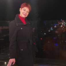 Юлия, 52