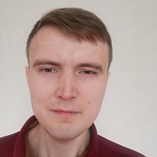 Виктор, 33