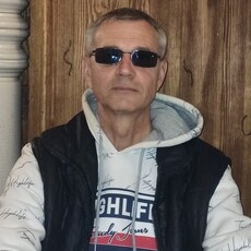 Валя, 57