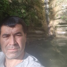 Роман, 42