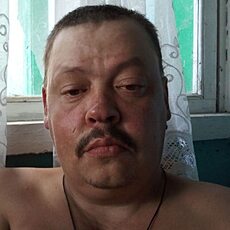 Саша, 44