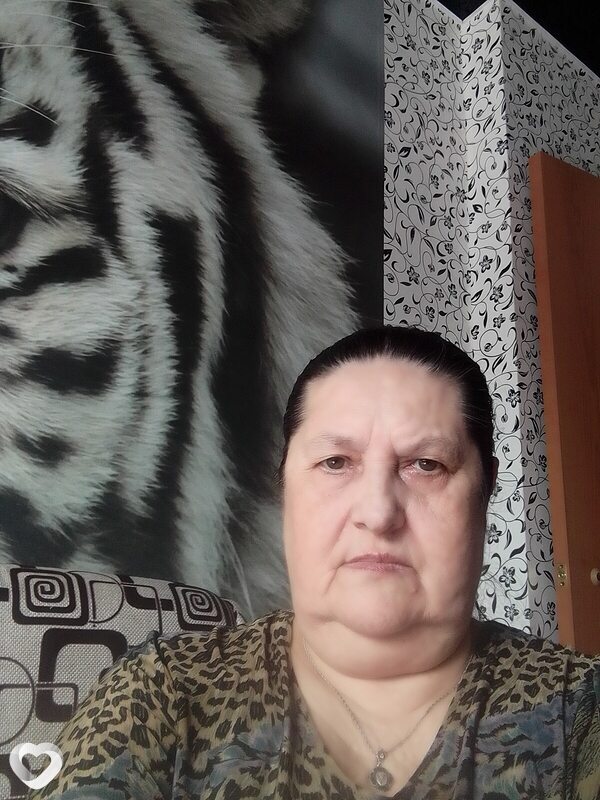 Оля