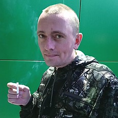 Михаил, 42