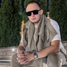 Тим, 24