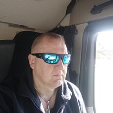 Валя, 49
