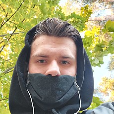 Толя, 21