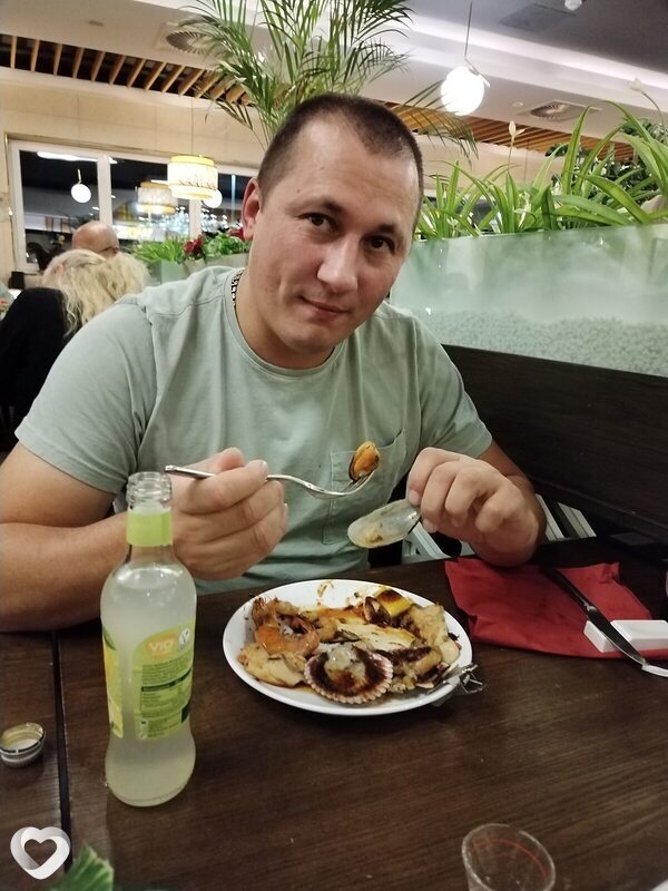 Женя