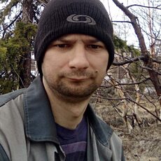 Юра, 35