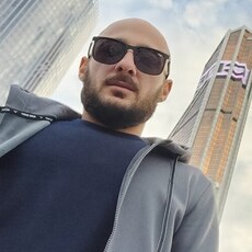 Лев, 35