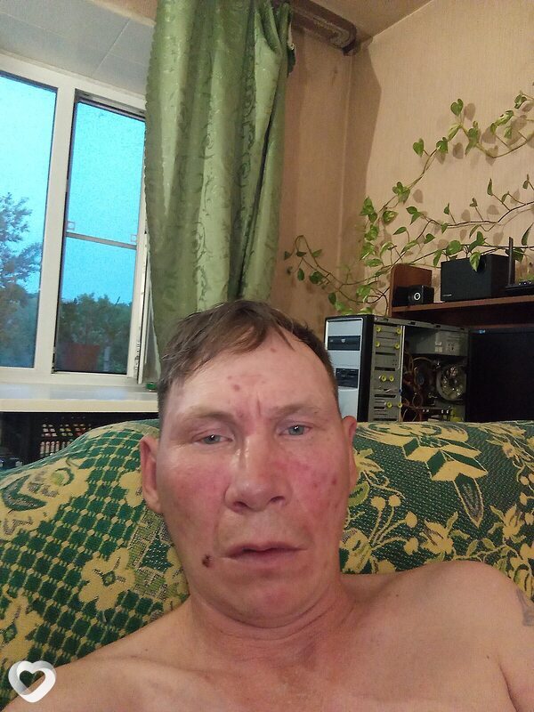 Артём