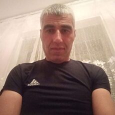 Назар, 43