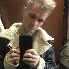 Валентин, 38