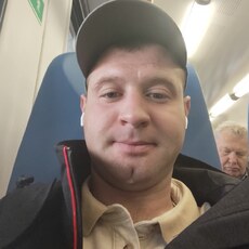 Валентин, 29