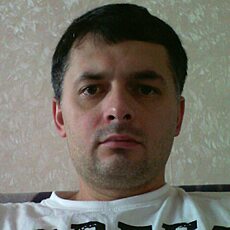 Виталя, 40