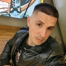 Ян, 32