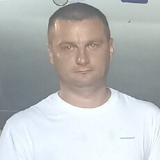 Валентин, 38