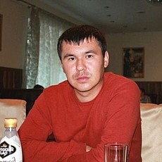 Лёва, 40