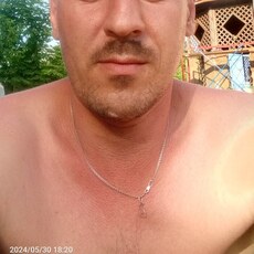 Коля, 37