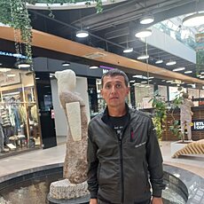 Виталя, 40