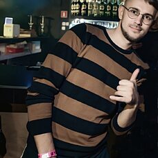 Яша, 29