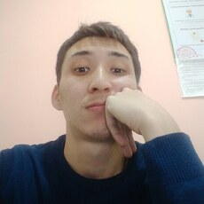 Аркадий, 23
