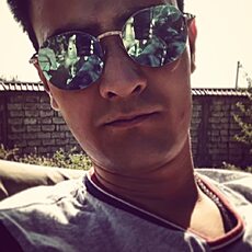 Гена, 28