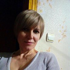 Эмилия, 48