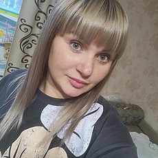 Дина, 33