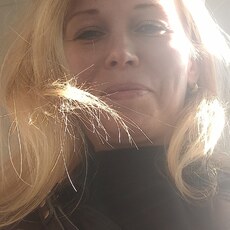 Есения, 42